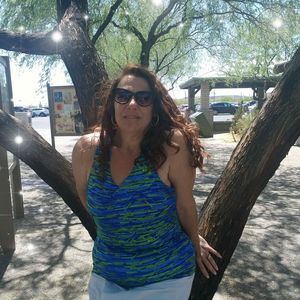 Meet your Posher, Janel